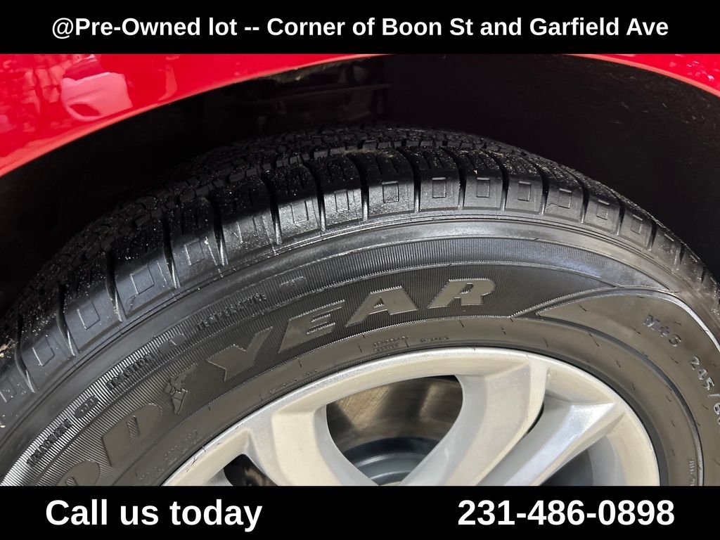Used 2020 Red Ford SEL image 12