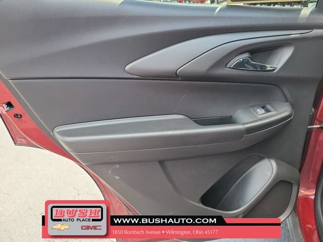 Used 2025 Crimson Metallic Chevrolet LT image 14