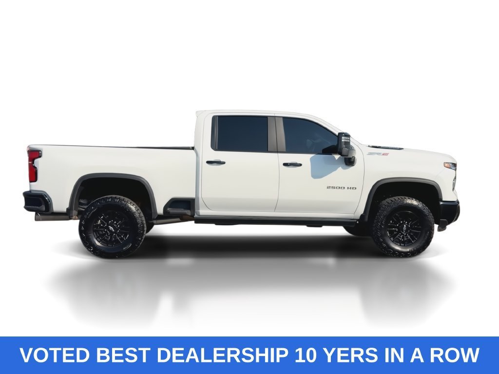 2026 Chevrolet Silverado 2500HD ZR2 - Photo 9