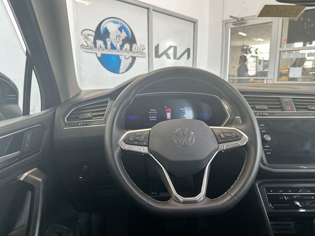 Used 2024  Volkswagen 2.0T SE image 13