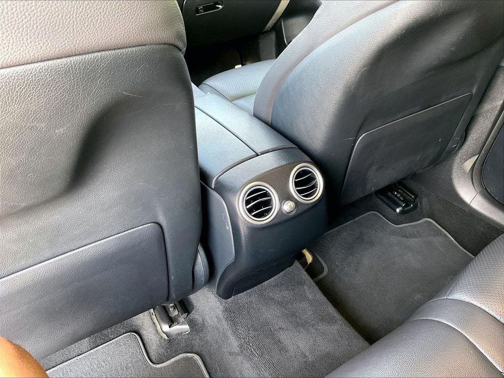 Used 2021 Gray Mercedes-Benz GLC 300 image 28
