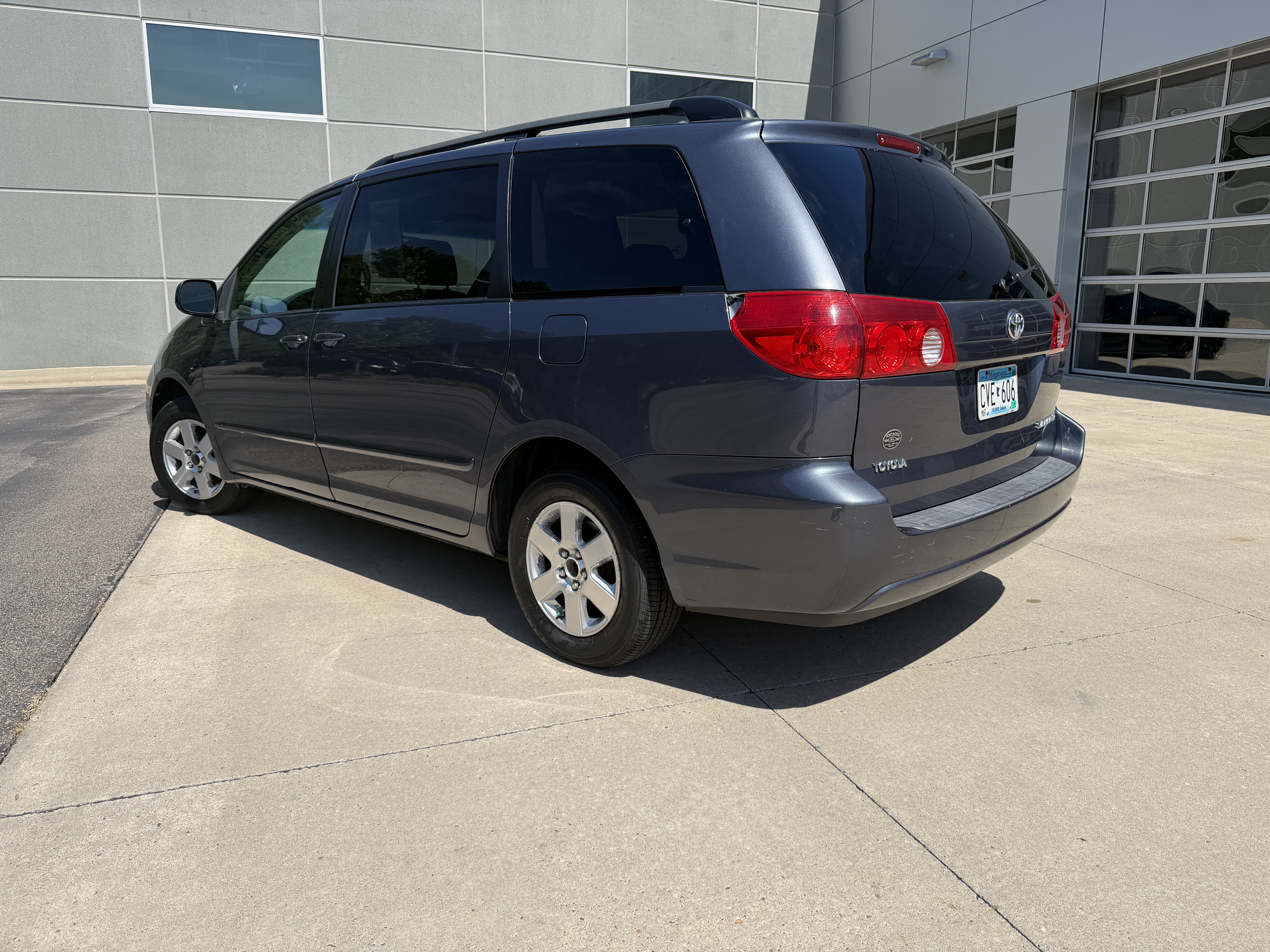 Used 2007 Toyota Sienna CE with VIN 5TDZK23C67S096839 for sale in South Saint Paul, Minnesota