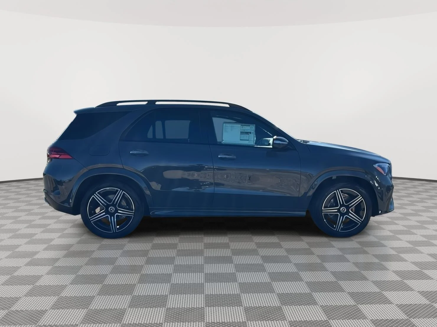 New 2026 MANUFAKTUR Silicon Grey Mercedes-Benz GLE 350 image 2