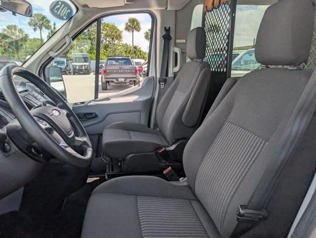 2015 Ford Transit XLT - Photo 29