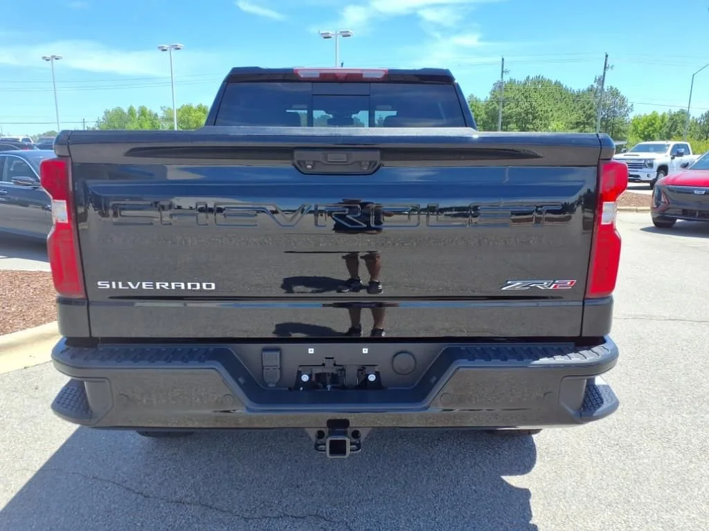 Used 2023 Black Chevrolet ZR2 image 4