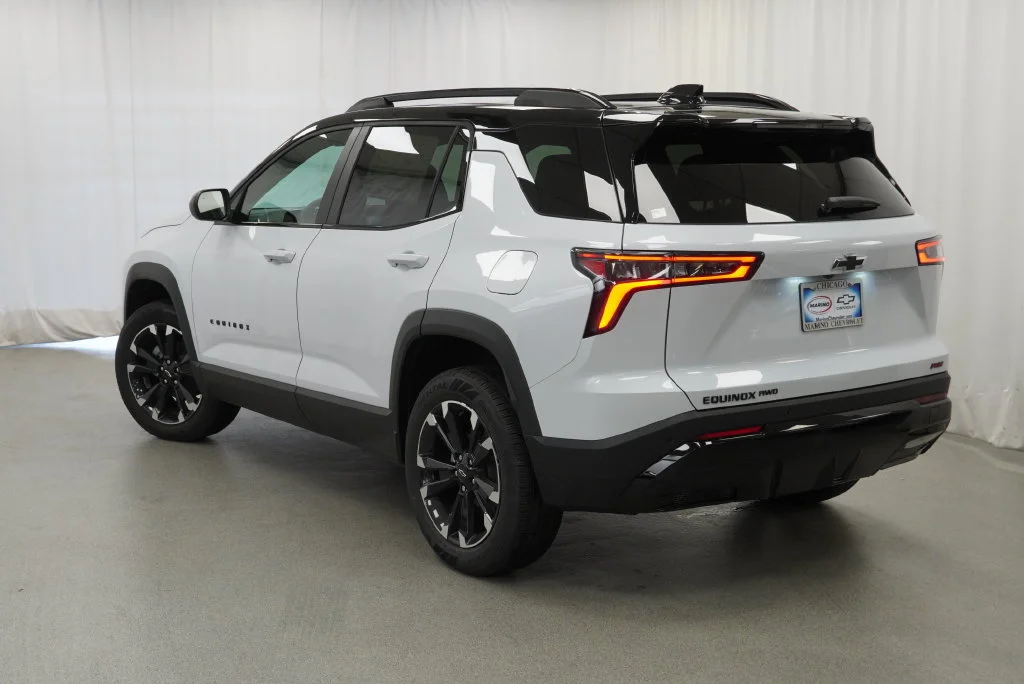 New 2027 Polar White Tricoat Chevrolet RS image 5