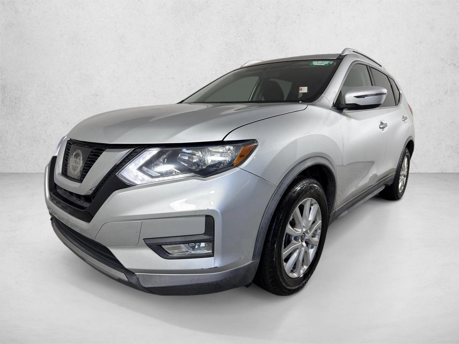 Used 2017 Brilliant Silver Nissan SV image 7