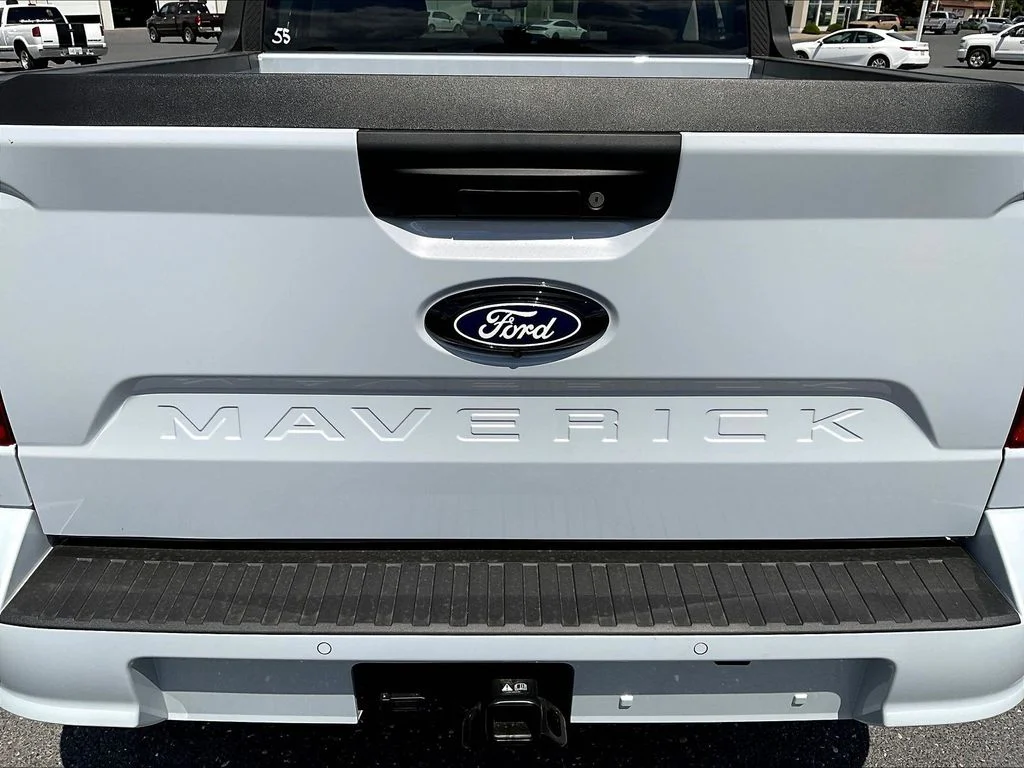 New 2026 Space White Metallic Ford Maverick Lobo™ image 8
