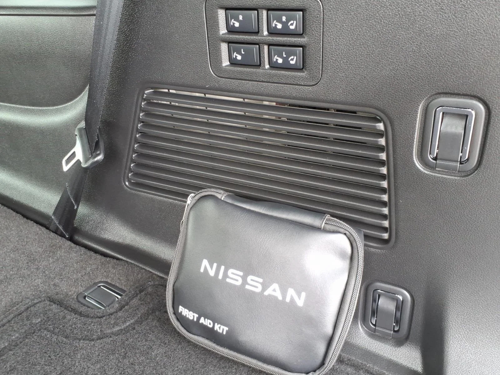 Used 2025 Super Black Nissan SL image 26