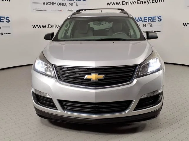 Used 2017 Chevrolet Traverse LS with VIN 1GNKVFKD3HJ177328 for sale in Richmond, MI