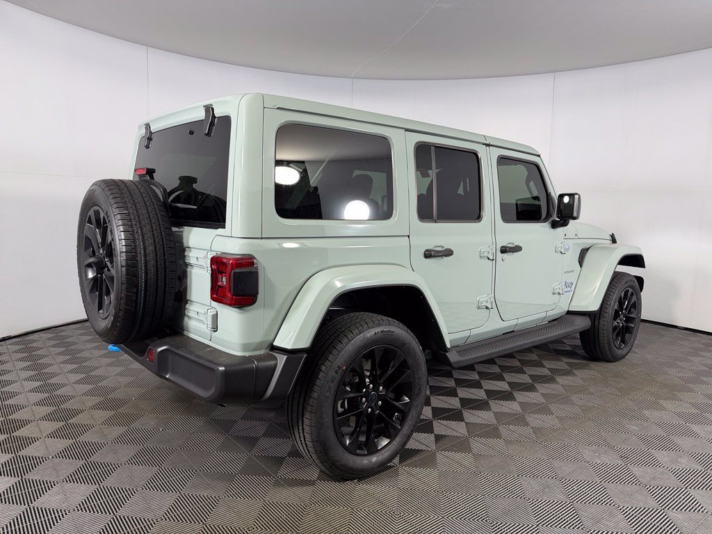 Used 2024 Earl Clearcoat Jeep Sahara 4xe image 7