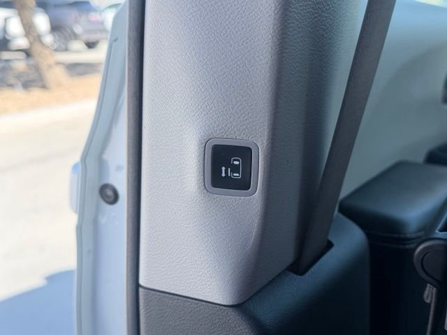 2023 Chrysler Pacifica Touring L - Photo 30