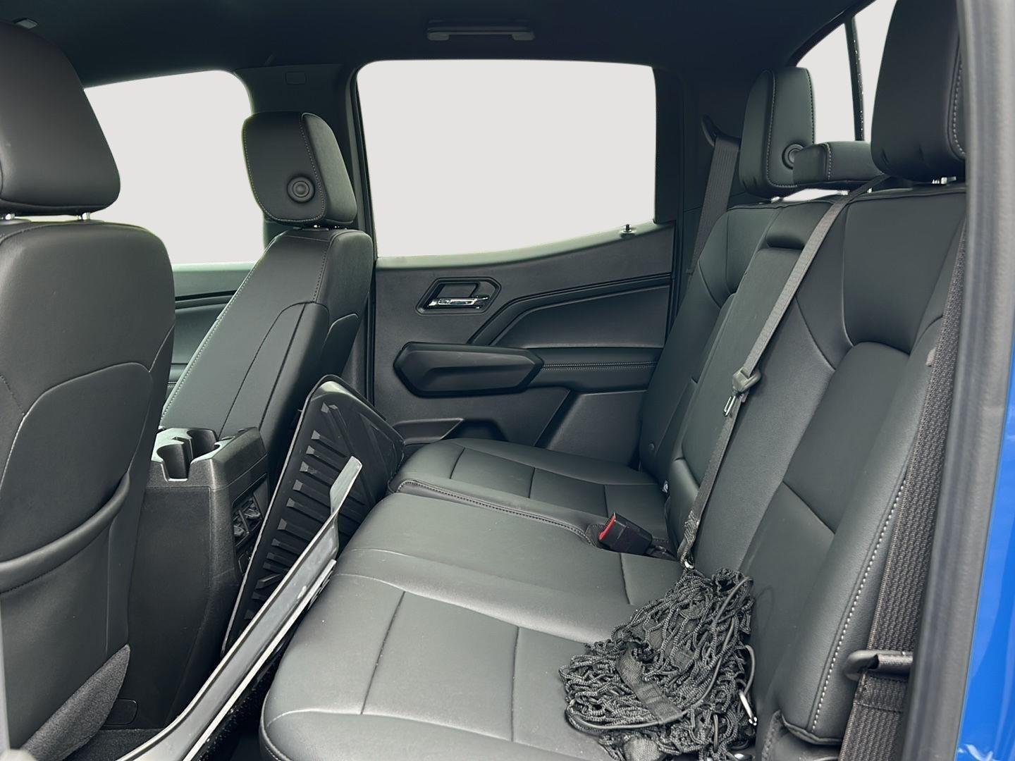 Used 2025 Rapids Metallic GMC 4WD Elevation image 13