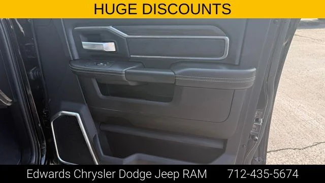 2025 RAM 2500 Laramie - Photo 32