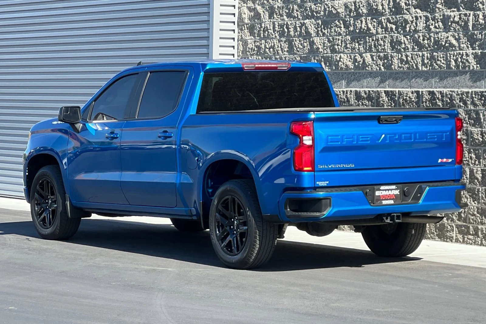 Used 2022 Glacier Blue Metallic Chevrolet RST image 5