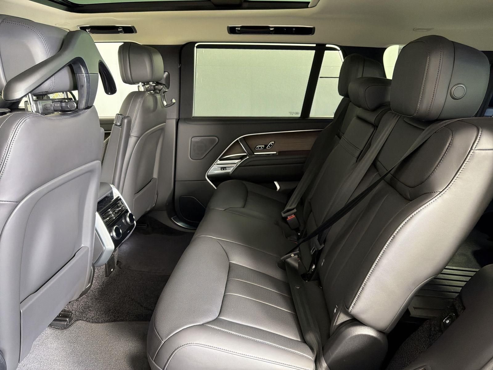 2026 Land Rover Range Rover SE - Photo 27