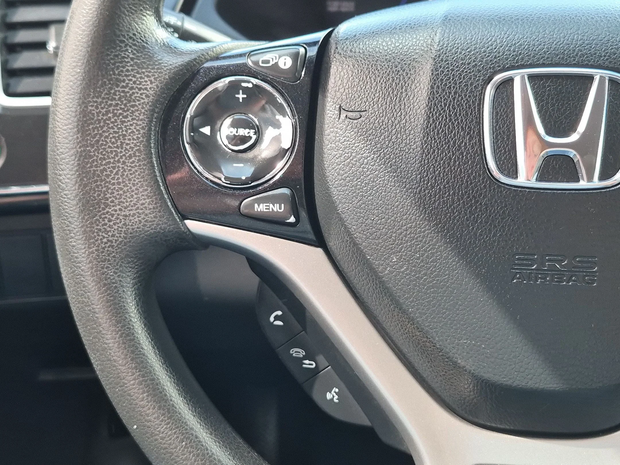 Used 2014 Modern Steel Metallic Honda EX image 17
