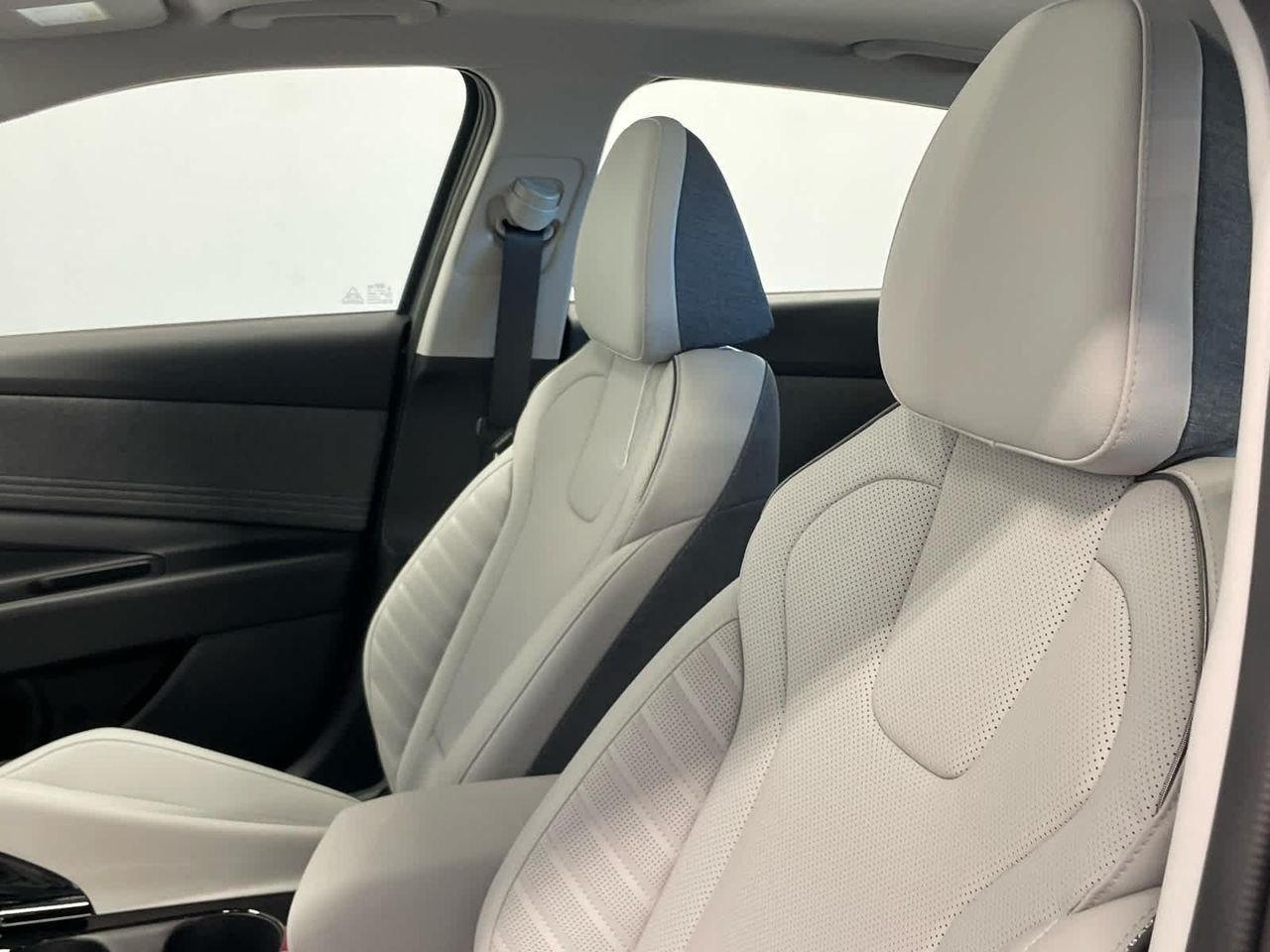 New 2026 Abyss Black Hyundai Limited image 25