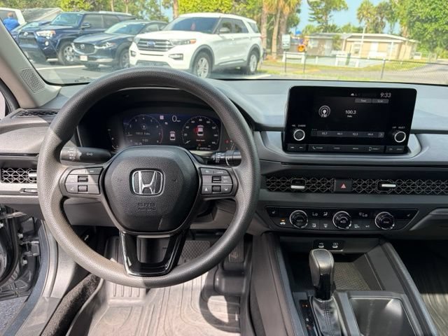 Used 2024  Honda EX image 18