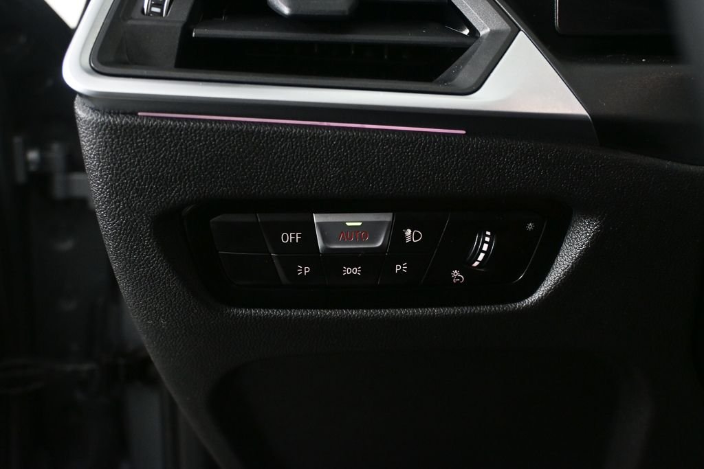 Used 2023 Gray BMW 330i image 9
