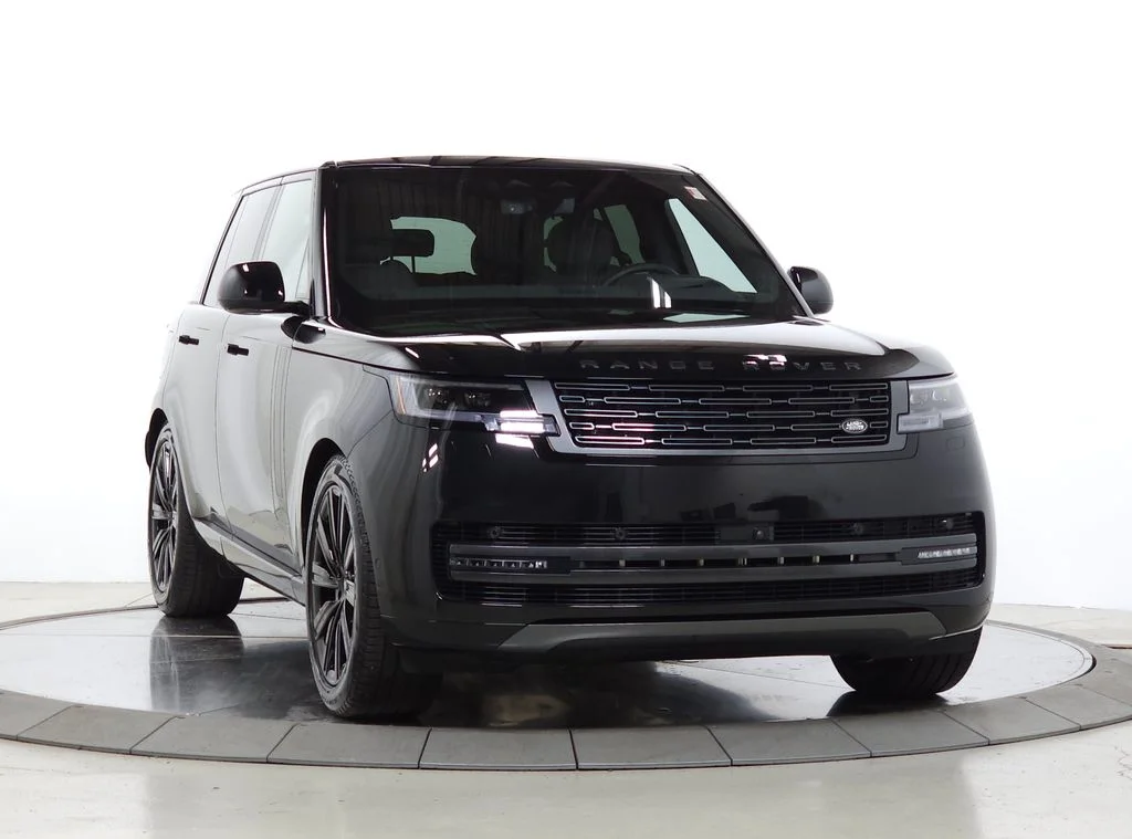 Certified Used 2025 Black Land Rover SE image 9