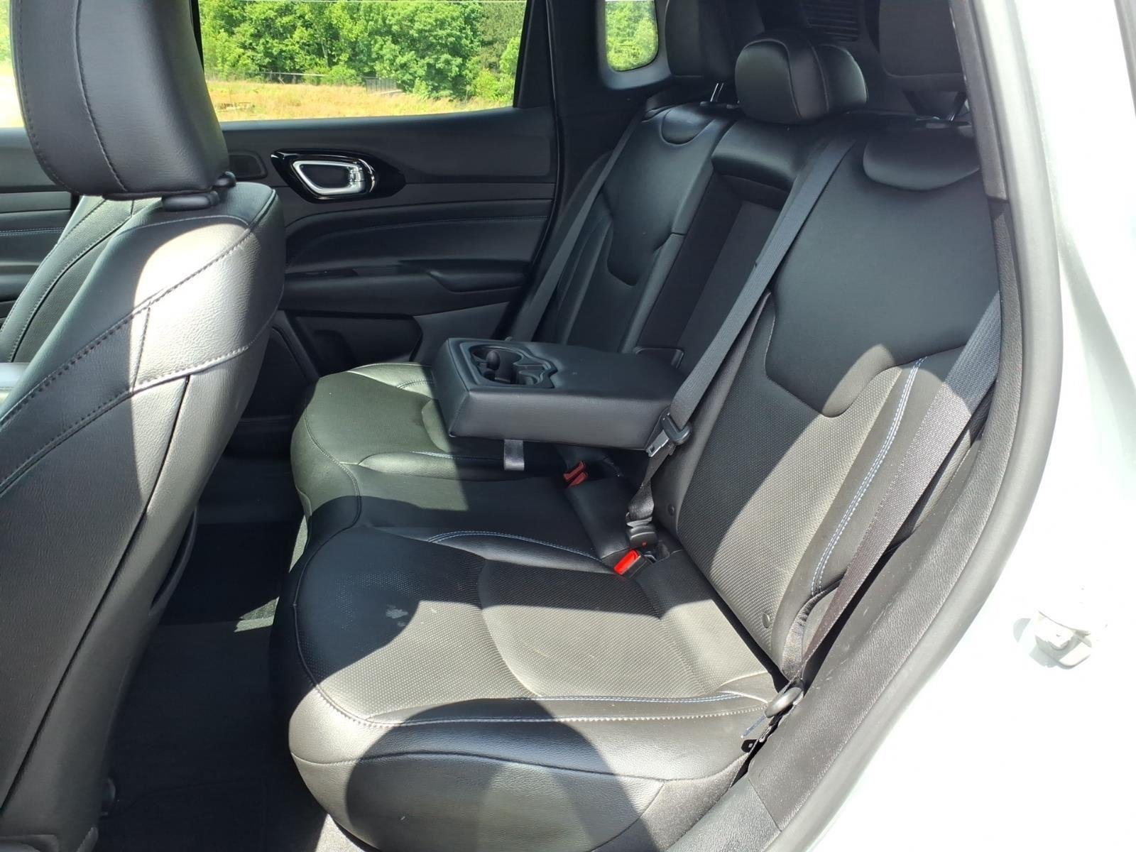 Used 2025 Silver Zynith Metallic Clearcoat Jeep Limited image 21