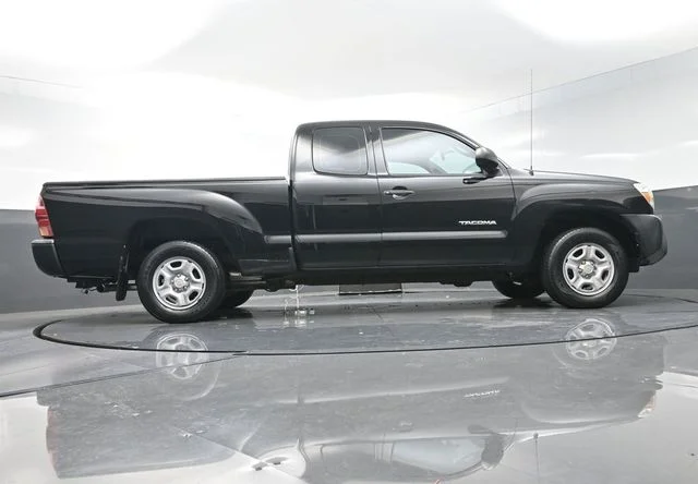 Used 2013 Black Toyota Base image 41