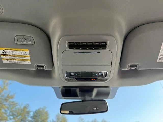 New 2026 Oxford White Ford F-350® Lariat® image 21