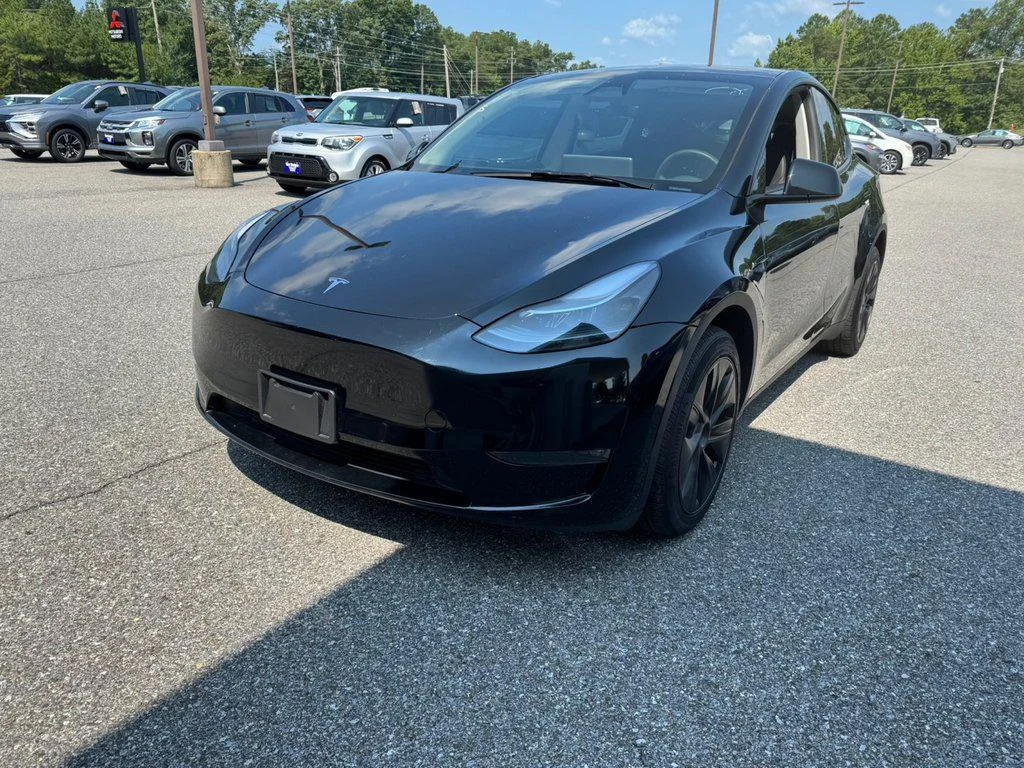 Used 2025 Tesla Model Y Long Range with VIN 7SAYGDEE6SF306802 for sale in Hollywood, MD