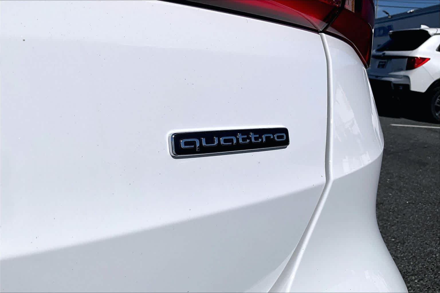Used 2025 Arkona White Audi S line Premium image 10