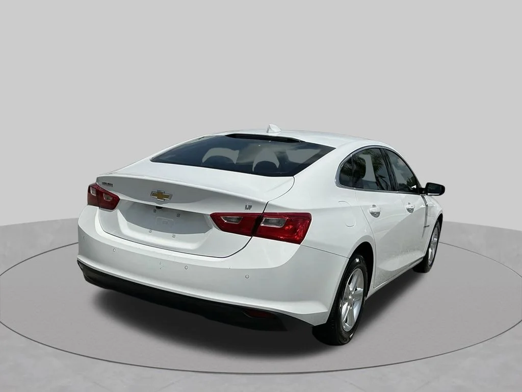 Used 2024 White Chevrolet LT image 12