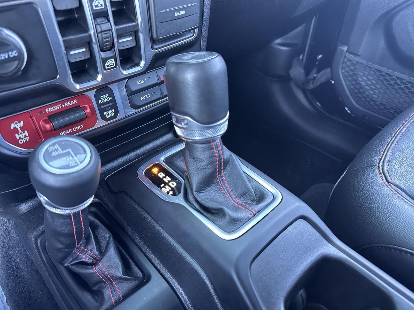Used 2023  Jeep Rubicon image 16