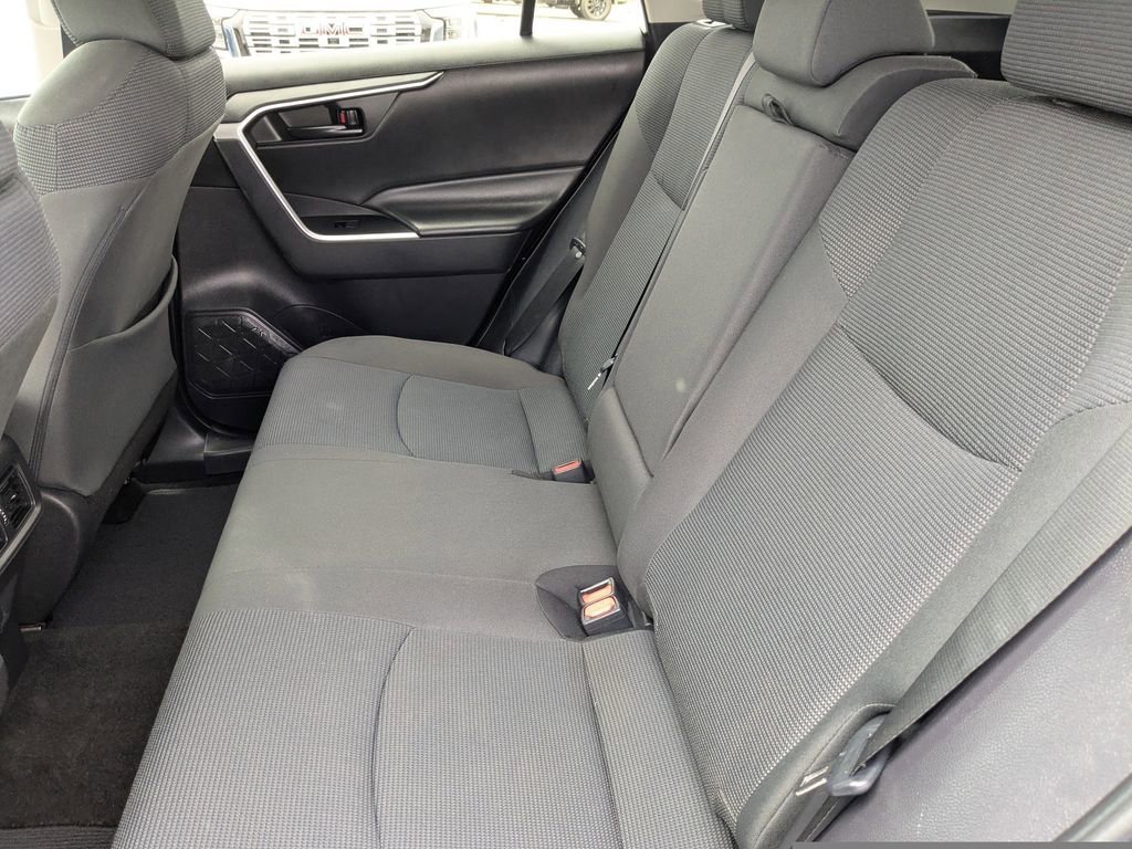 Used 2022  Toyota LE image 13
