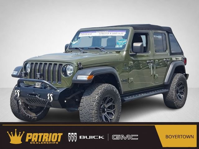Used 2021 Green Jeep Unlimited Sport Altitude image 1