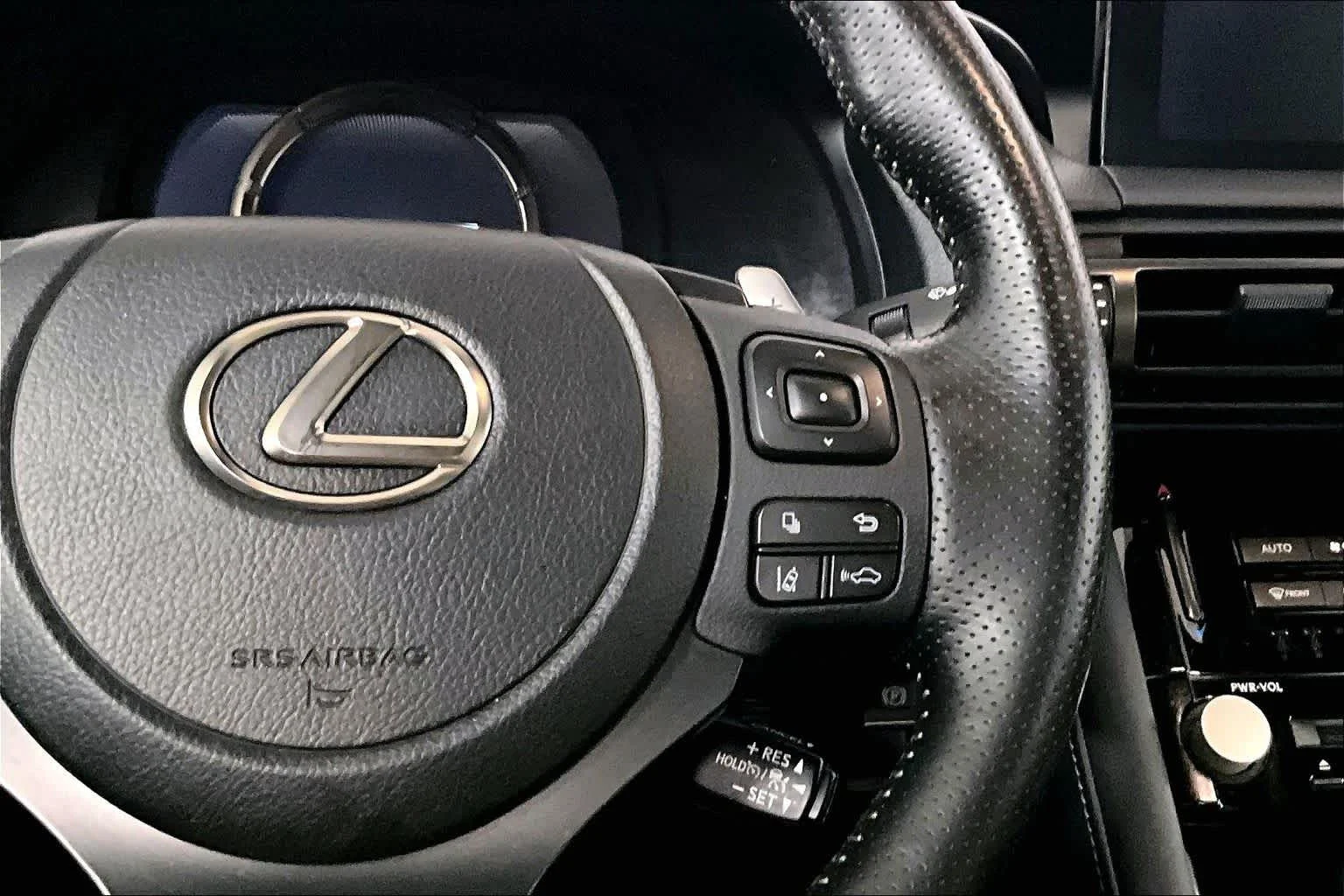 Certified Used 2025 Ultra White Lexus F SPORT image 25
