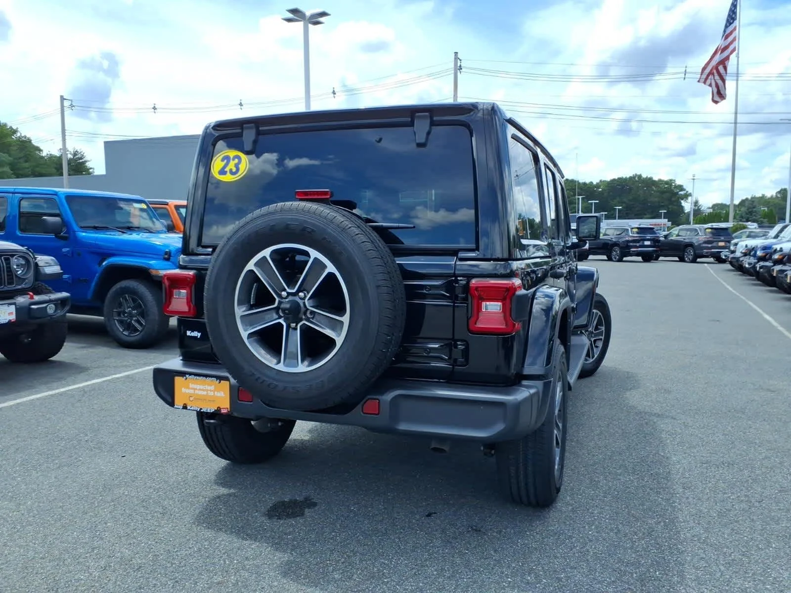 Certified Used 2023 Black Clearcoat Jeep Sahara image 8