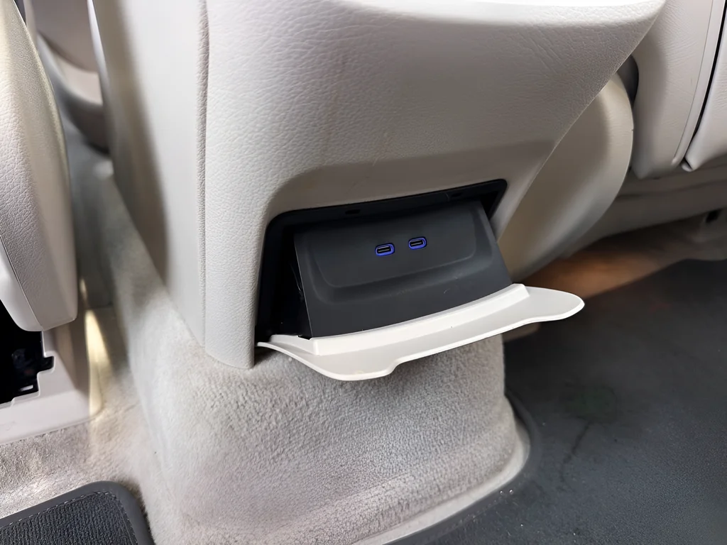 Used 2023 White Mercedes-Benz 450 image 22