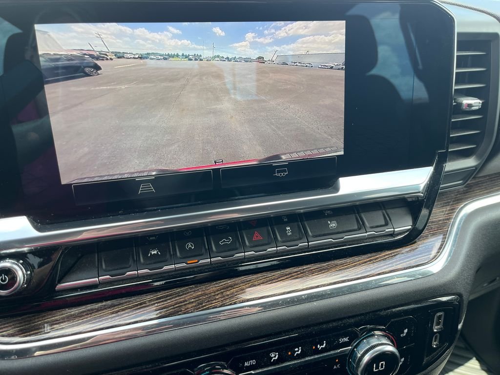 Used 2023 Red GMC Elevation image 18