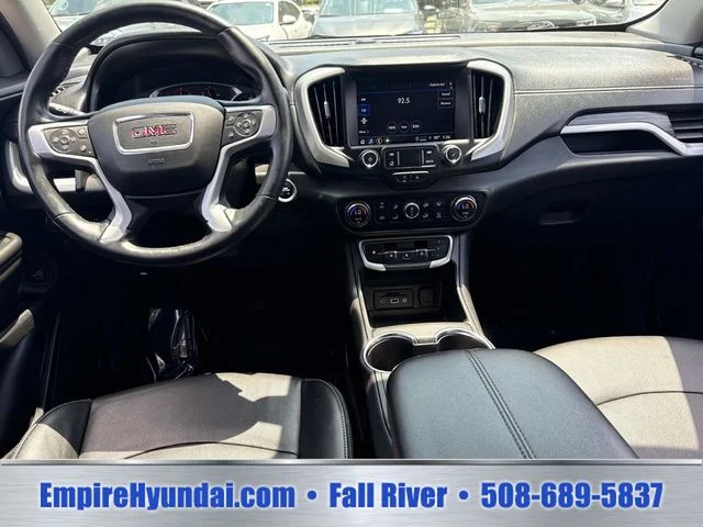 Used 2024 White GMC SLT image 17