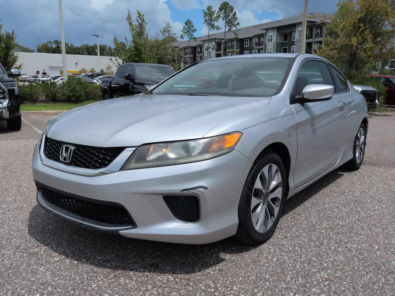 Used 2014  Honda LX-S image 2