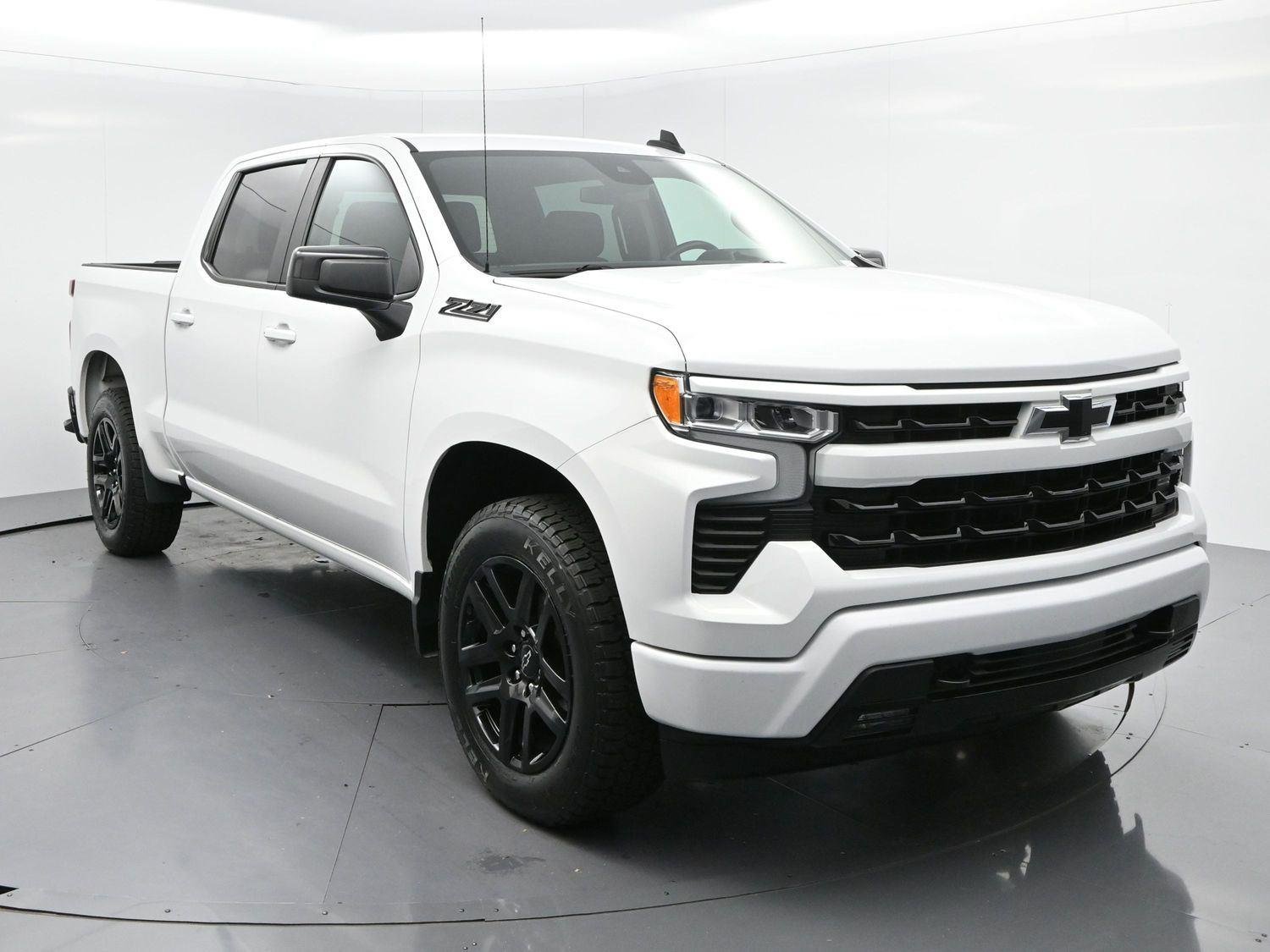 Used 2023 Summit White Chevrolet RST image 2