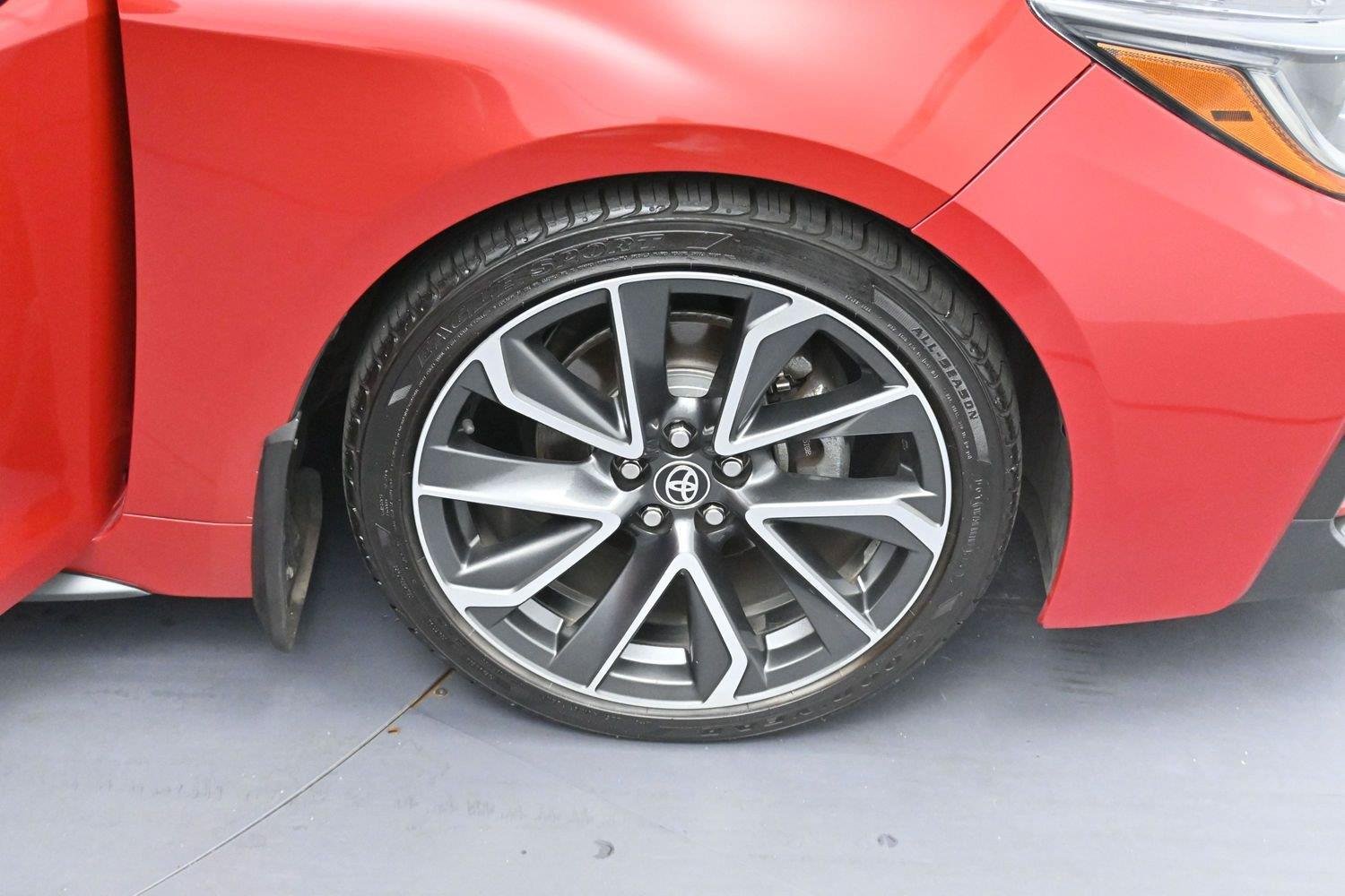 Used 2020 Barcelona Red Metallic Toyota SE image 31