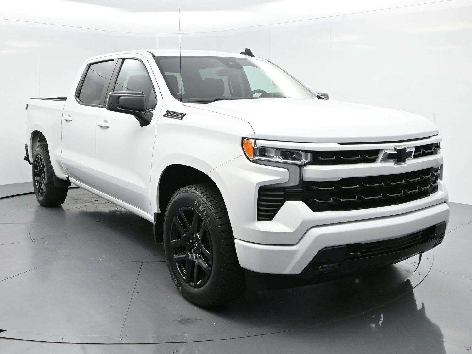 Used 2023 Summit White Chevrolet RST image 2