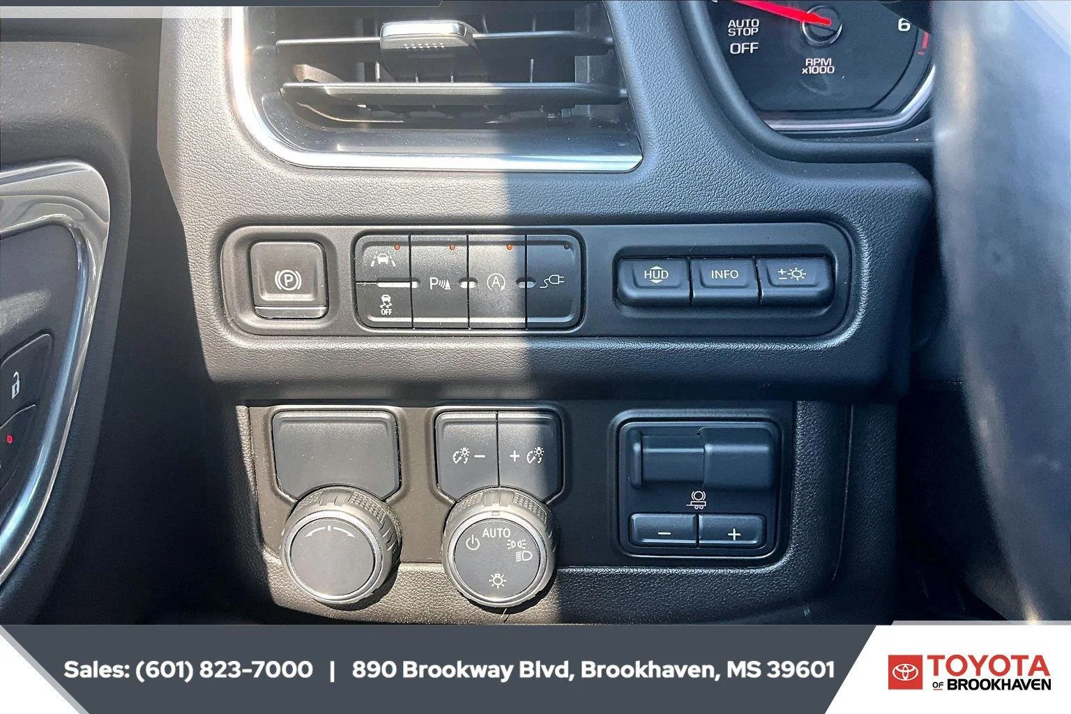 Used 2021 Cherry Red Tintcoat Chevrolet Premier image 23