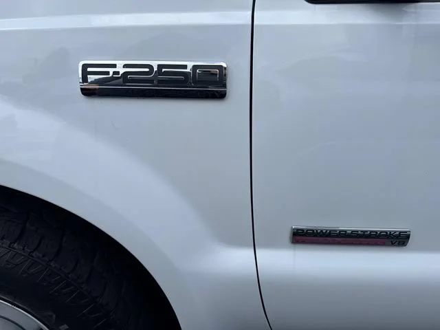 Used 2007 Oxford White Clearcoat Ford XL image 29