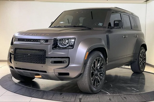 2025 Land Rover Defender's photo