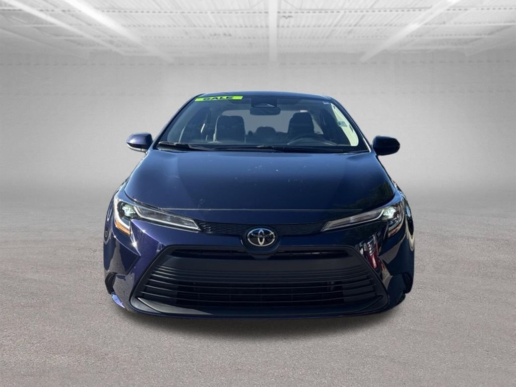 Used 2024  Toyota LE image 10