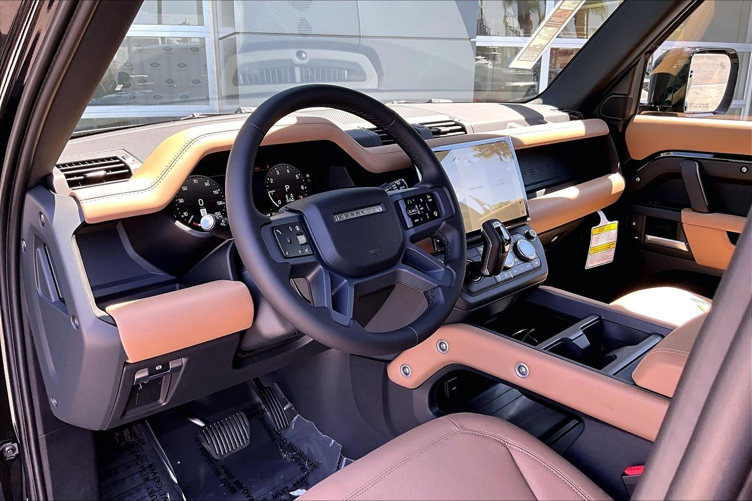 New 2026 Santorini Black Land Rover S image 6