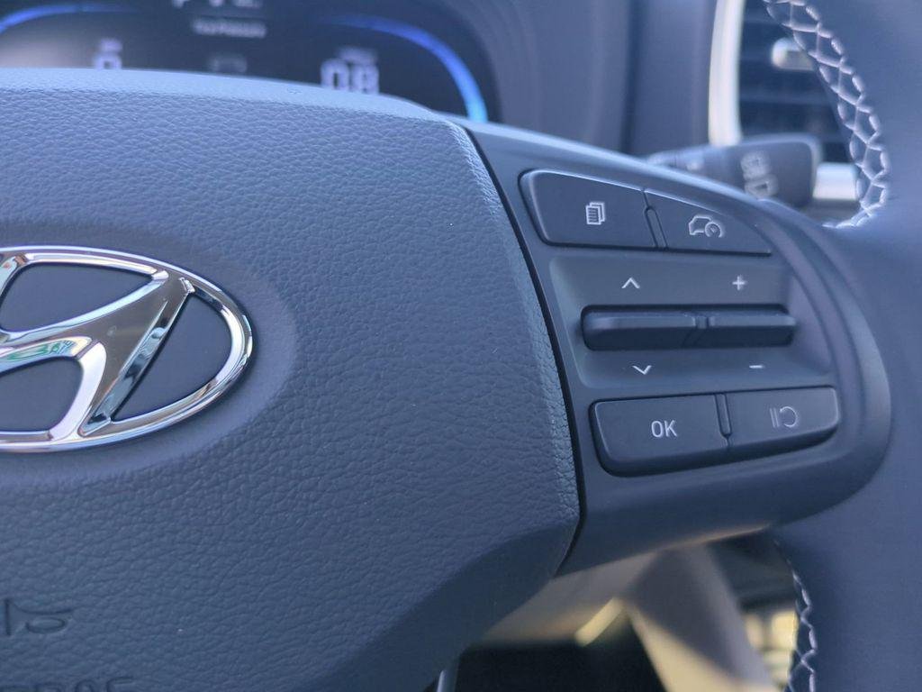 New 2026 White Hyundai SEL w/Two-Tone Roof image 30