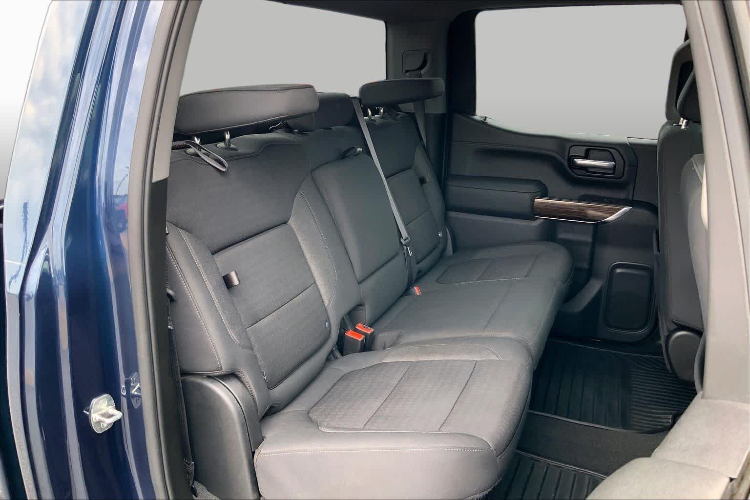 Used 2021 Pacific Blue Metallic GMC Elevation image 18